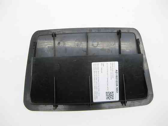 Mercedes-Benz  A2118310336 9051 Решітка вентиляції ніг заднього пасажира чорна CLS C219 E-class W211 E-class S211 Одеса