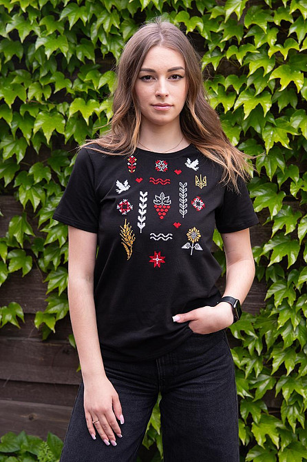 Вышиванка женская с коротким рукавом, черная хлопок топ 48/50 Киев - изображение 1