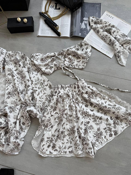 Жіночий літній принтований костюм четверка: хустка, кроп-топ, сорочка та шорти штапель/софт Чорний Одеса - фото 2