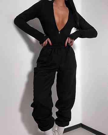 Женский стильный костюм двойка: боди и джоггеры замш на дайвинге Черный, 46/48 Одесса