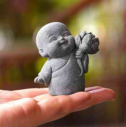 Статуетка маленький монах з лотосом, декоративна фігурка дзен, буддійський декор для дому Київ