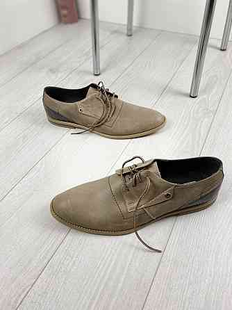 Туфлі чоловічі VADRUS шкіряні світлі розмір 44 (артикул не вказано) Коломия