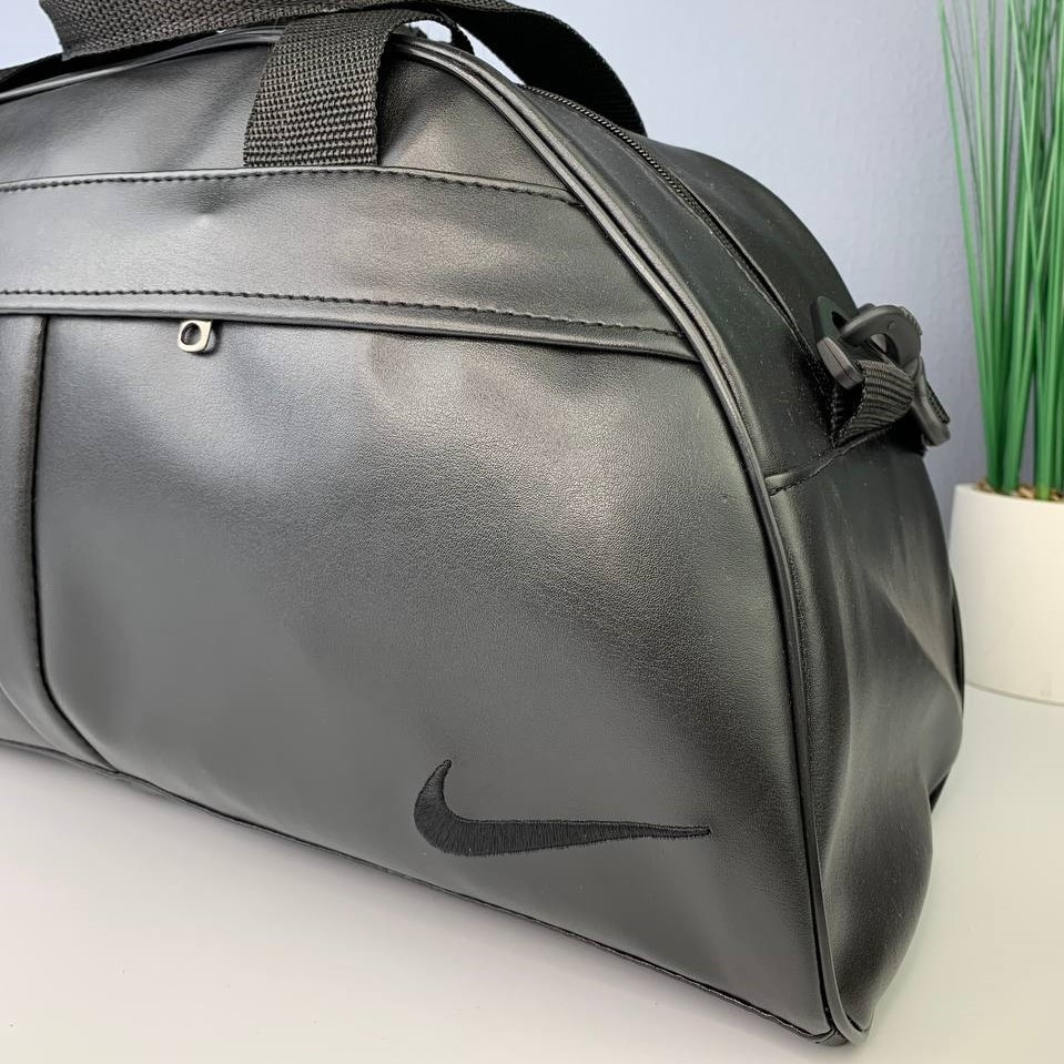 Спортивна дорожня сумка Nike для тренувань і фітнесу з плечовим ременем, чорнаMasterSem Київ - фото 2