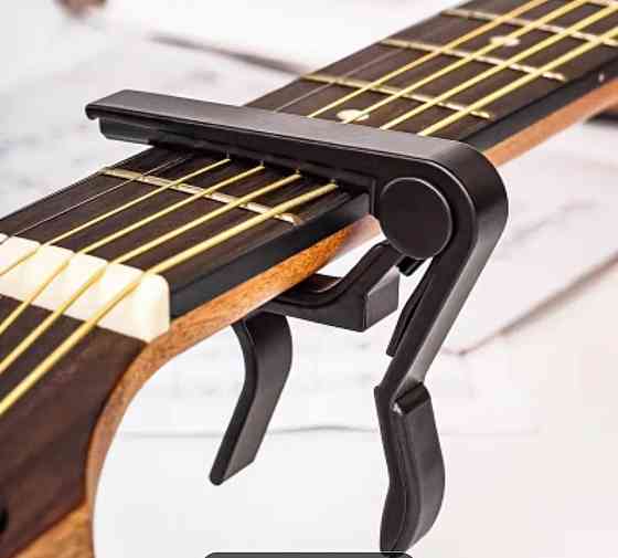 Каподастр гітарний для шестиструнної гітари капо 8,3 см чорний Київ