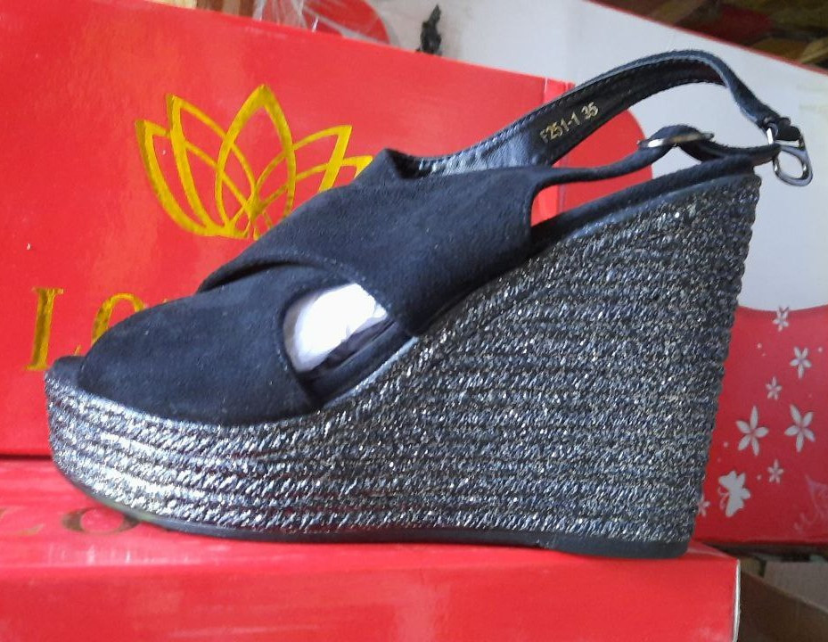 Жіночі Босоніжки на Танкетці Шкіряні Сандалії на платформі Чорні Літні (розміри: 35,38) - 51-1 Дніпро - фото 5