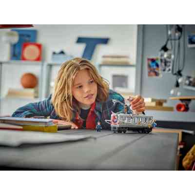 Конструктор LEGO Super Heroes Человек-паук против Дока Ока: Сцена в метро (76321) Винница