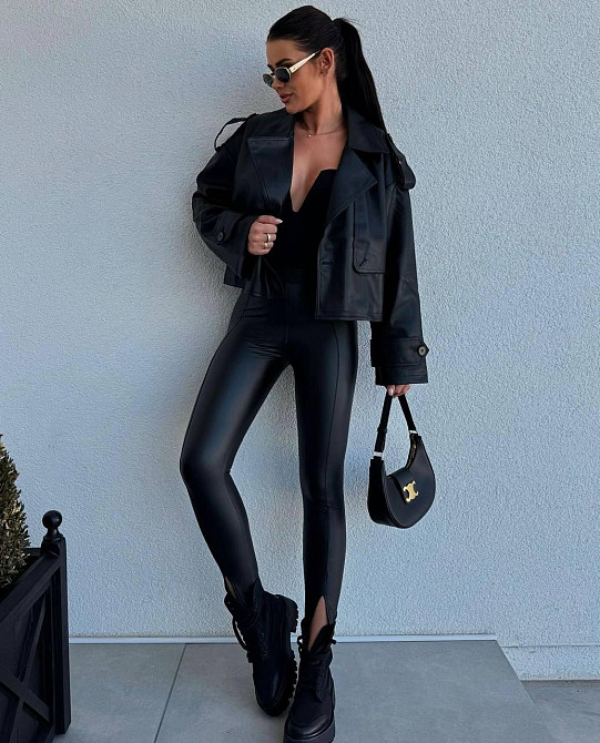 Женские теплые лосины с перестрочками и небольшими разрезами матовая экокожа на флисе 46/48 Одесса - изображение 6