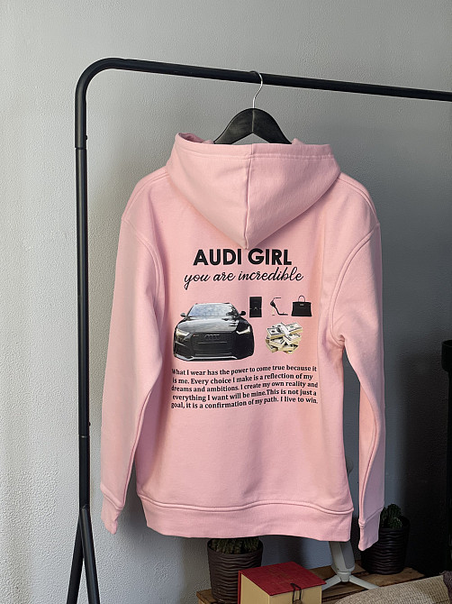 Худи женское “Audi Girl” с принтом Красный Черновцы - изображение 1