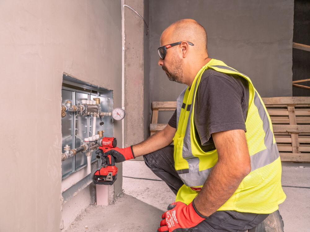 Шуруповерт ударний акумуляторний безщітковий MILWAUKEE (190Нм) M18 BLIDRC-0 (каркас) + M18 B2 подарунок Одесса - изображение 5