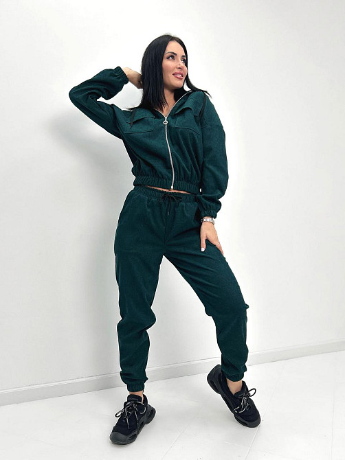 Вельветовый костюм-двойка 