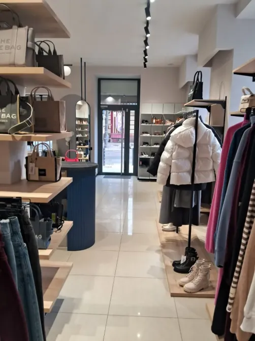 Пересічення Січових стрільців і Старокозацької. Червона лінія з окремим входом, великі вікна по периметру. Гарний автомобільний і пішохідний трафік. В Дніпро - фото 13