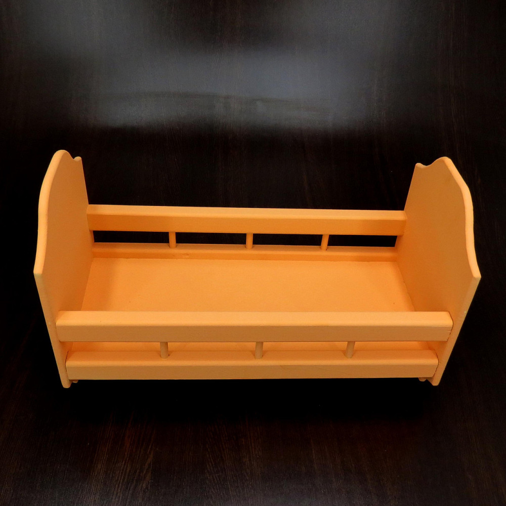 Кровать для кукол 