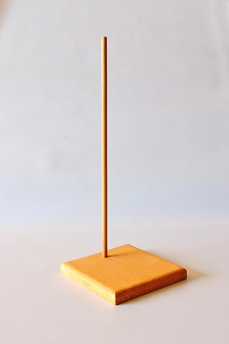 Подставка для кукол 