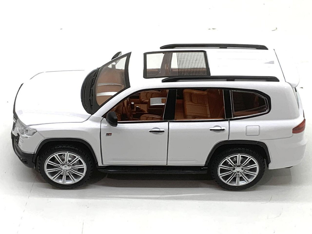 Машина Автосвіт Toyota Land Cruiser інерційна відчиняються двері капот багажник 20 см 1:24 Біла (AP-2034) Чернігів - фото 3