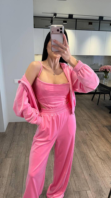 Жіночий стильний повсякденний костюм-трійка велюр плюш Барбі, 42/44 Одеса - фото 4