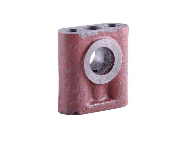 Стойка оси коромысел задняя (с отверстием) двигателя KM385BT минитрактора Мукачево - изображение 1