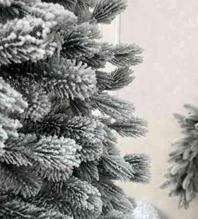 Искусственная литая конусная елка Классик заснеженная 2.6м Винница