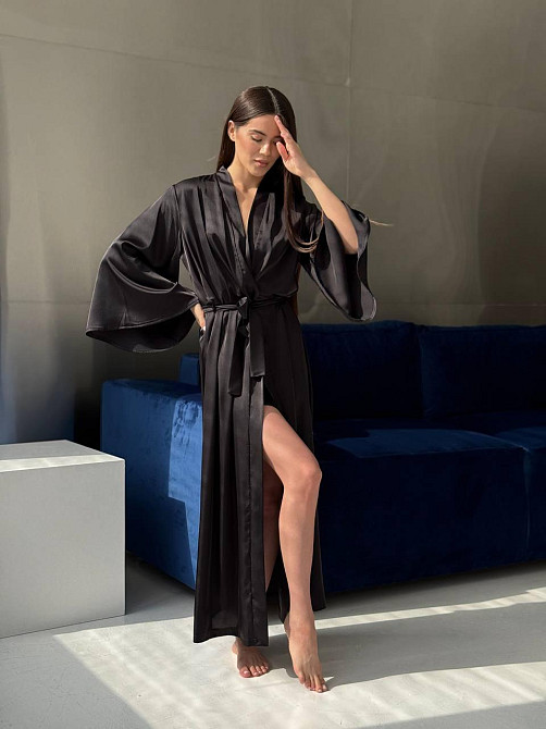 Жіночий довгий шовковий халат Черный XS/M Харьков - изображение 1