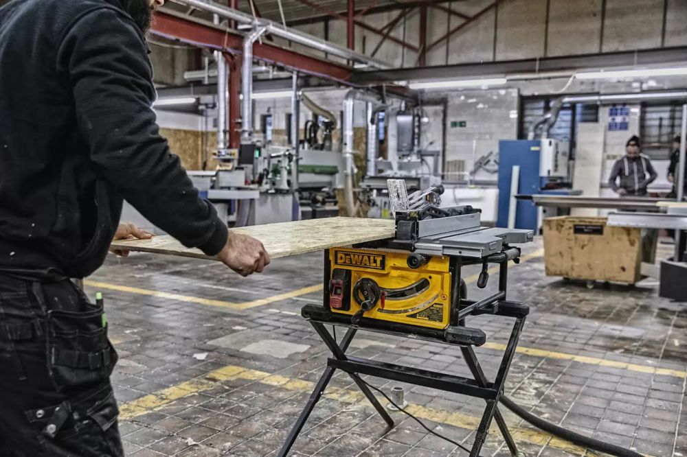Професійна пила настільна мережева DeWALT DWE7492 : 2000 Вт, диск 250 мм Київ - фото 8