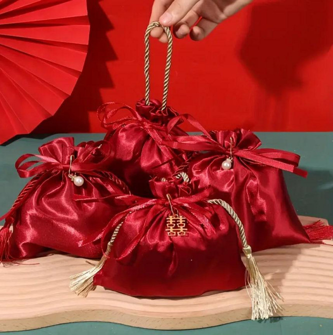 Мешок для рун, магических инструментов, амулетов на золотистом шнурке с жемчужиной и кистями 12*11 с Киев - изображение 4