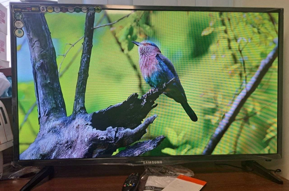 Потужний Телевізор: Samsung 4K Smart TV 42" IPS, T2 Wi-Fi Корея. Харків - фото 1