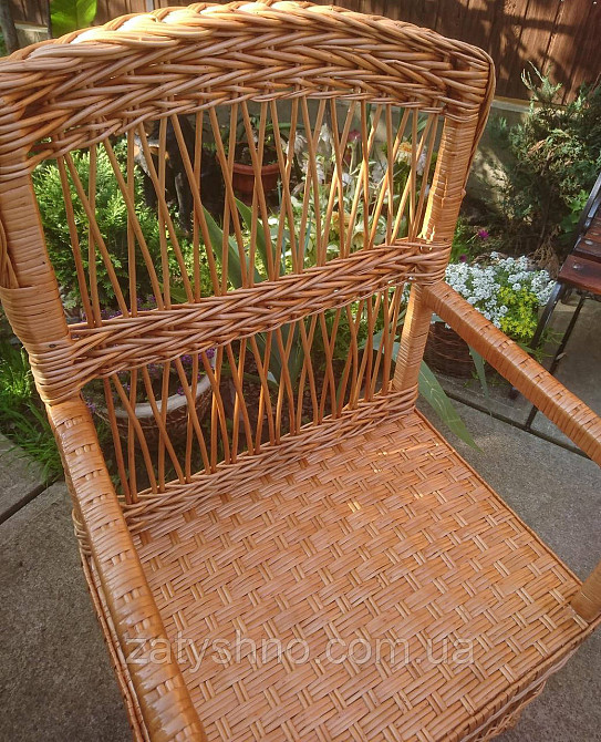 Стільчик плетений з підлокітниками Київ - фото 6