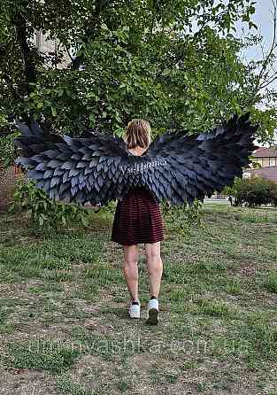 Чорні гнучкі великі крила дорослі Кривий Ріг