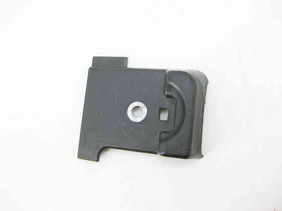 Mercedes-Benz  A1668600651 Накладка під петлею кріплення багажу права чорна GL/GLS X166 Одеса