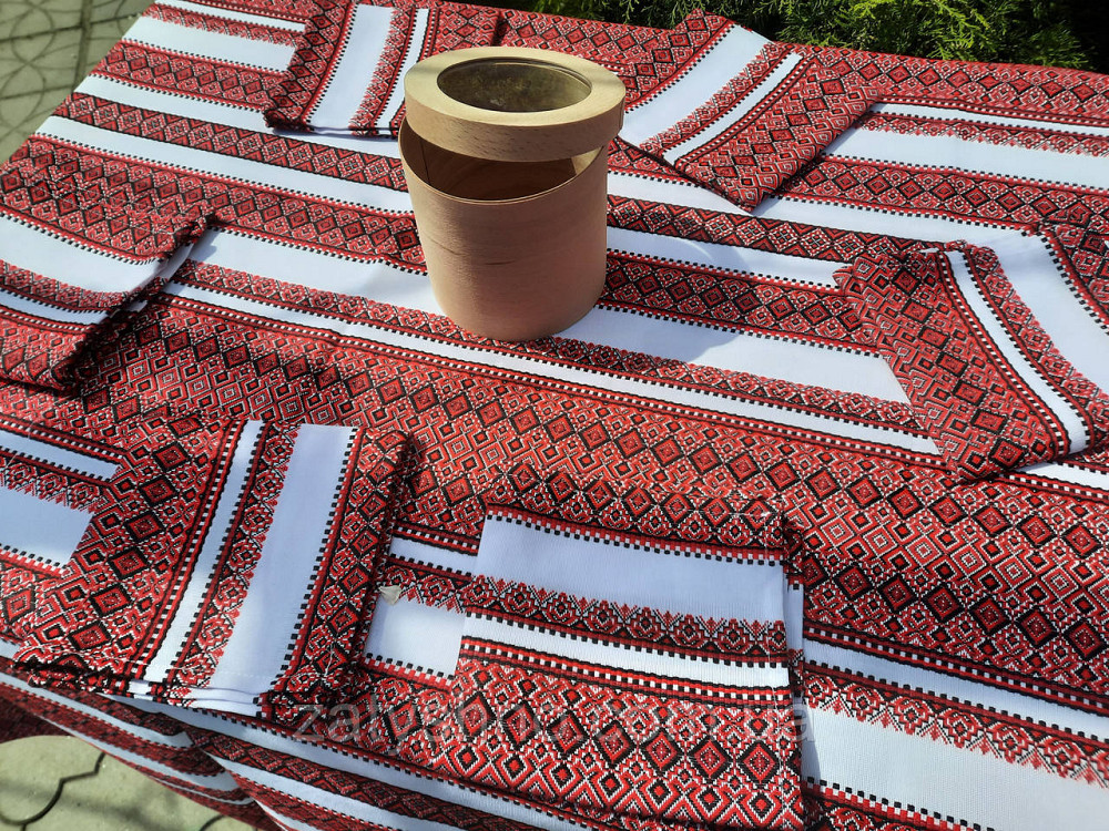 Вышитая скатерть красная с сетами Киев - изображение 2