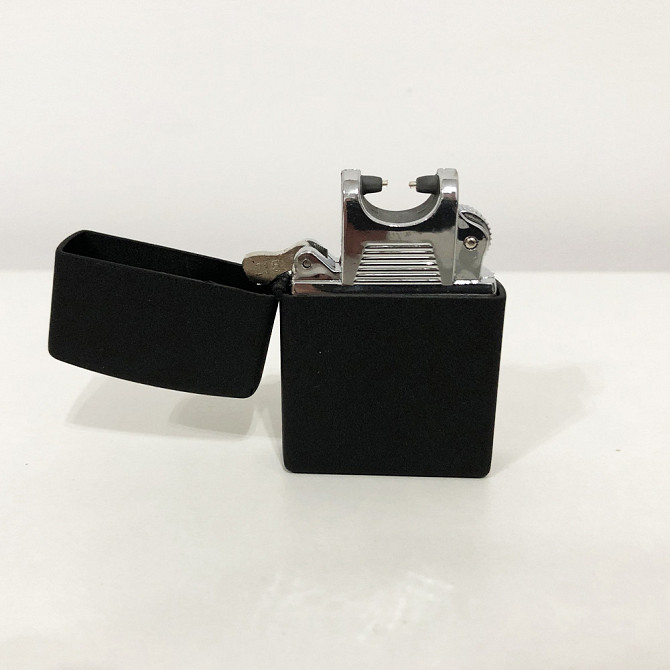 Стильна запальничка в подарунок USB-215, Електроімпульсна usb запальничка з заряджанням AT-864 від usb Київ - фото 2