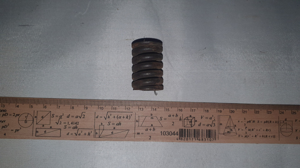 Пружина сжатия 23х34х4.5 мм. СССР. Харьков - изображение 1