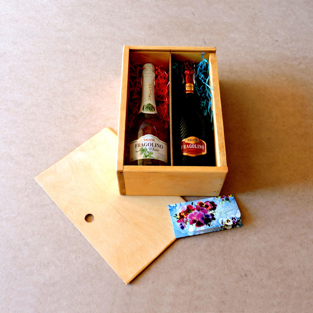 Подарочная коробка 