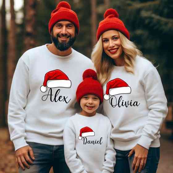 Сімейні новорічні светри з іменами та шапочкою Санти Чернівці