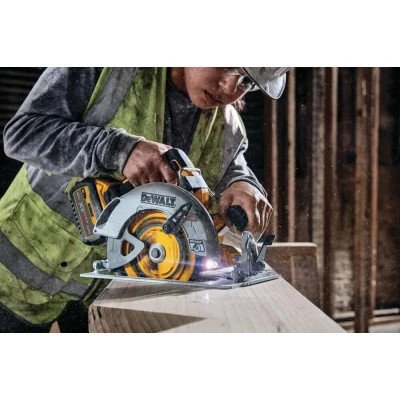 Дисковая пила DeWALT 18V XR Li-lon FLEXVOLT ADVANTAGE, диск 190х30 мм, TSTAK (без АКБ и ЗУ) (DCS573NT) Винница - изображение 10