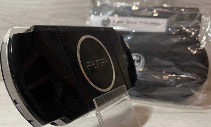 Приставка SONY PlayStation 3001 Black 32Gb.+ Сумка Play Station Portable. Киев - изображение 3