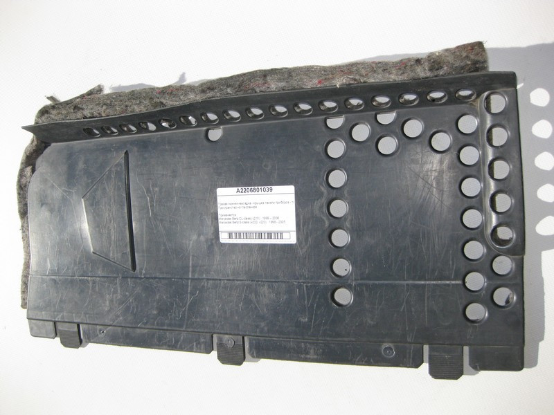 Mercedes-Benz  A2206801039 Права нижня накладка - кришка панелі приладів - торпеди S-Class W220 CL C215 Одеса - фото 3