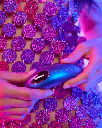 Вакуумный клиторальный стимулятор Love To Love DREAMER – IRIDESCENT NIGHT, ласки язычком, пульт Sex Aura Киев