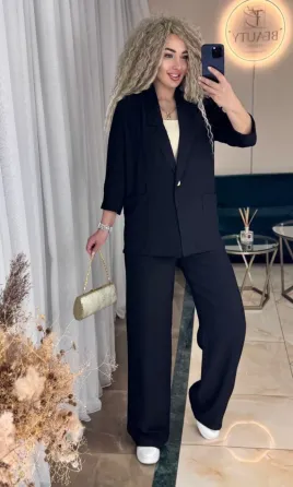 Это именно тот костюм, который ты надеваешь, и уже выглядишь дорогой Одесса