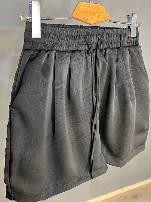 Шорти жіночі A-N 25175 вільний крій шовкові жатка талія на резинці шнурок короткі чорні, чорний, L Київ - фото 16