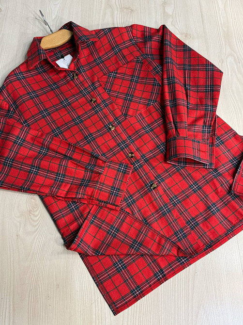 Сорочка жіноча Ariadna 8052 картата оверсайз розрізи по боках one size, червоний, one size Київ - фото 16