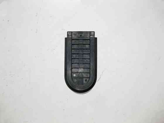 Mercedes-Benz  A2115450703 Пластикова заглушка у перегородці моторного щита праворуч E-Class W211 CLS C219 Одеса