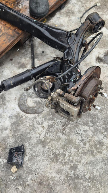 Задние амортизаторы Хюндай эллантра Киев - изображение 3