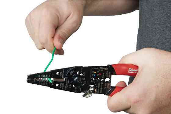 Багатоцільовий пристрій для зачистки дроту з щипцями MILWAUKEE Одеса