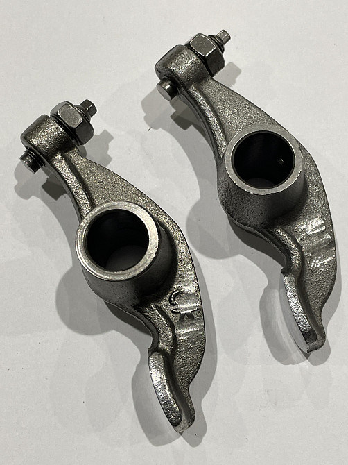 Коромысла клапанов   (рокеры, пара)   мотоцикл 4T CB125/150   (голые) Мукачево - изображение 1