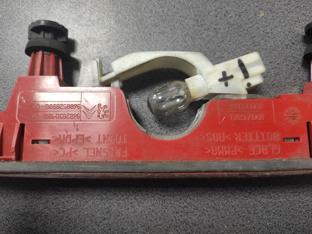 Ліхтар задній (додатковий стоп сигнал) Citroen Berlingo 2008-2018 (89071289) Ковель - фото 4