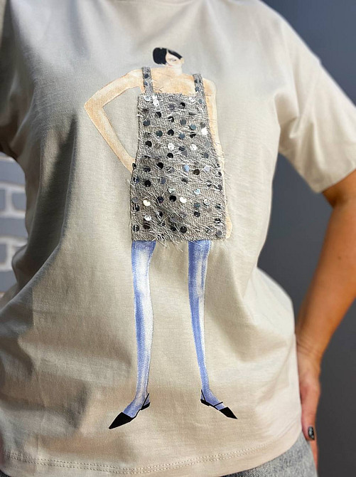 Футболка женская Pepper&mint 24-65 рисунок девушка блестки светло серая, светло-серый, L Киев - изображение 10