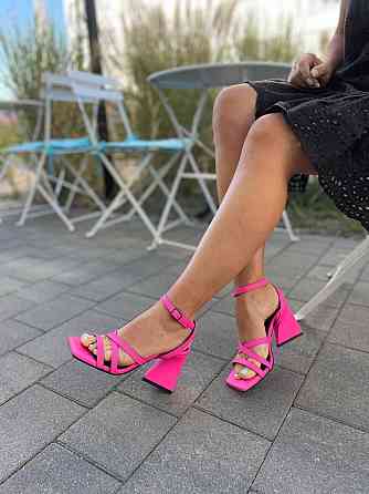 LIRIO Босоніжки жіночі неонові рожеві шкіряні LIRIO L0282/8073-СТ-46 літні / Босоніжки на підбо Коломыя