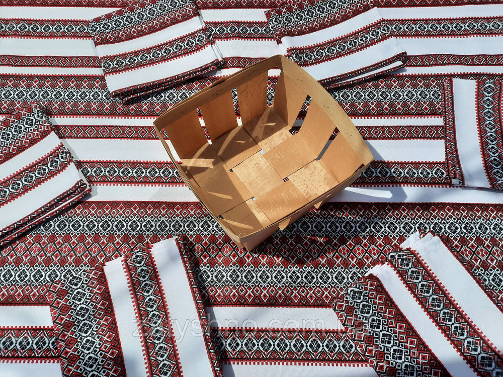 Вышитая скатерть на хлопке красная Киев - изображение 10