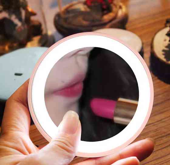 Маленькое Led зеркало для макияжа на батарейках 9 см розовый Киев