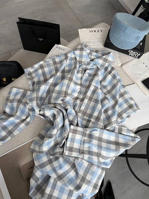 Жіноча стильна оверсайз сорочка у клітинку з ефектом надірваних рукавів тіар Одеса - фото 1